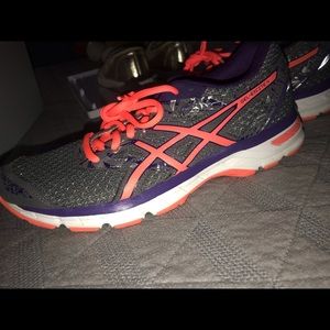 asics tennis shoes